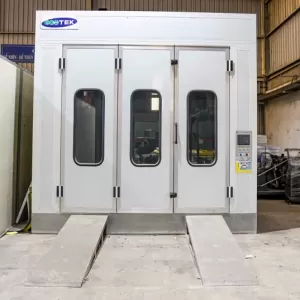 Phòng sơn sấy tiêu chuẩn cho sơn gốc dầu, cửa panel 3 cánh, hút sàn 3 dãy